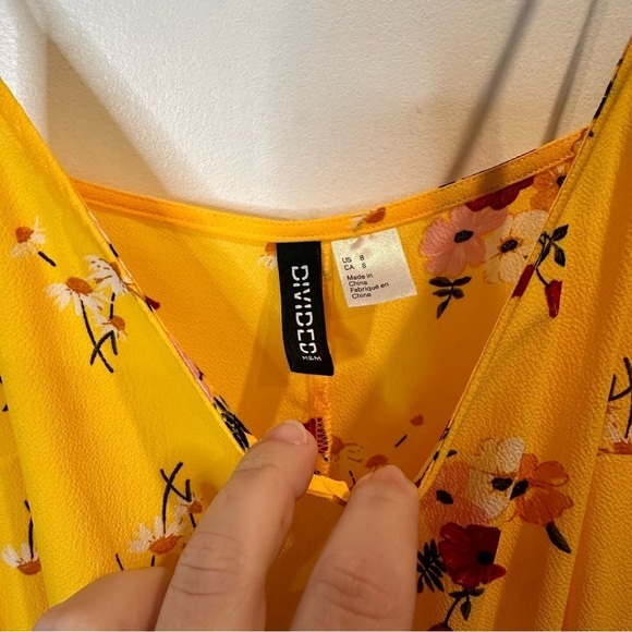 Divided H&M Women’s Crepe Dress Yellow Floral Sleeveless Maxi Side Slit Size 8 - Picture 5 of 10